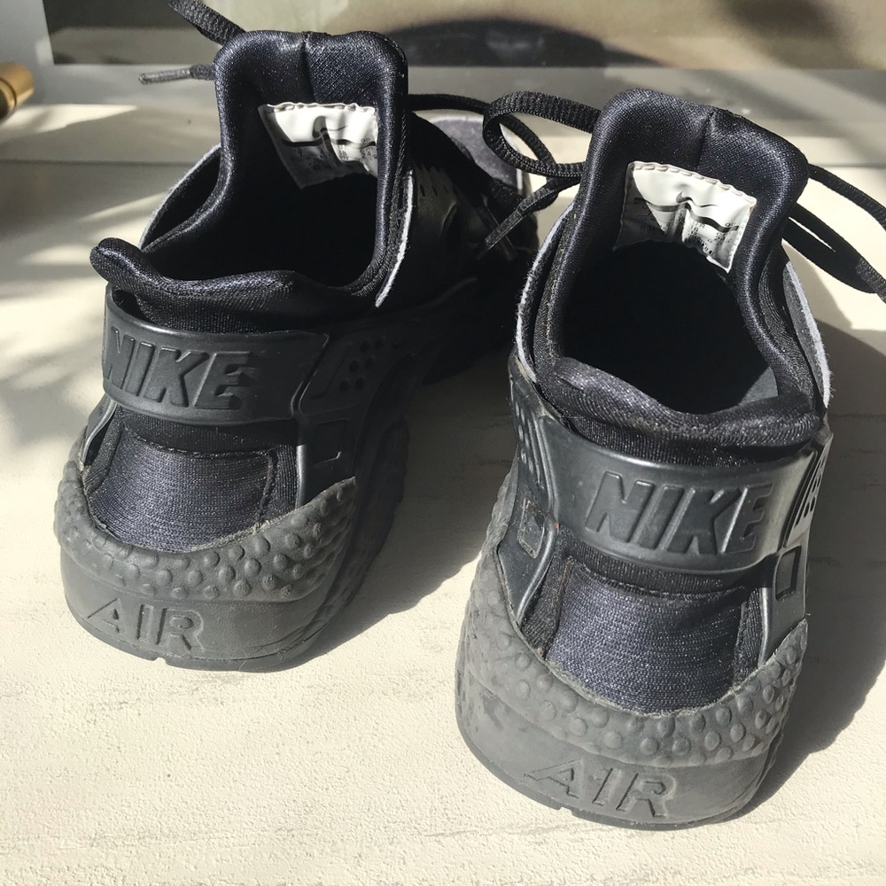 Nike Huarache sneakers women’s size 6.5
